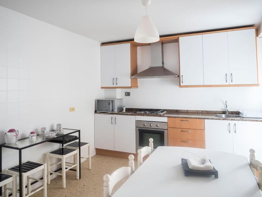 Piso Luminoso En El Centro De Vigo Para 8 Personas Ngoại thất bức ảnh