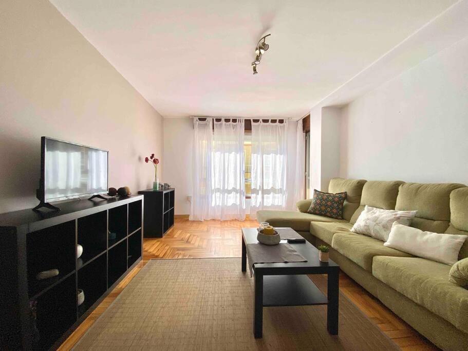 Piso Luminoso En El Centro De Vigo Para 8 Personas Ngoại thất bức ảnh